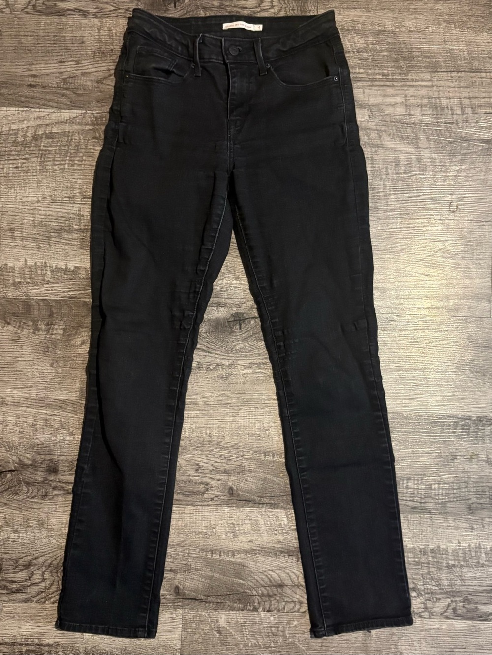 Levi’s Jeans Women’s 4 Black Classic Mid Rise Skinny Denim